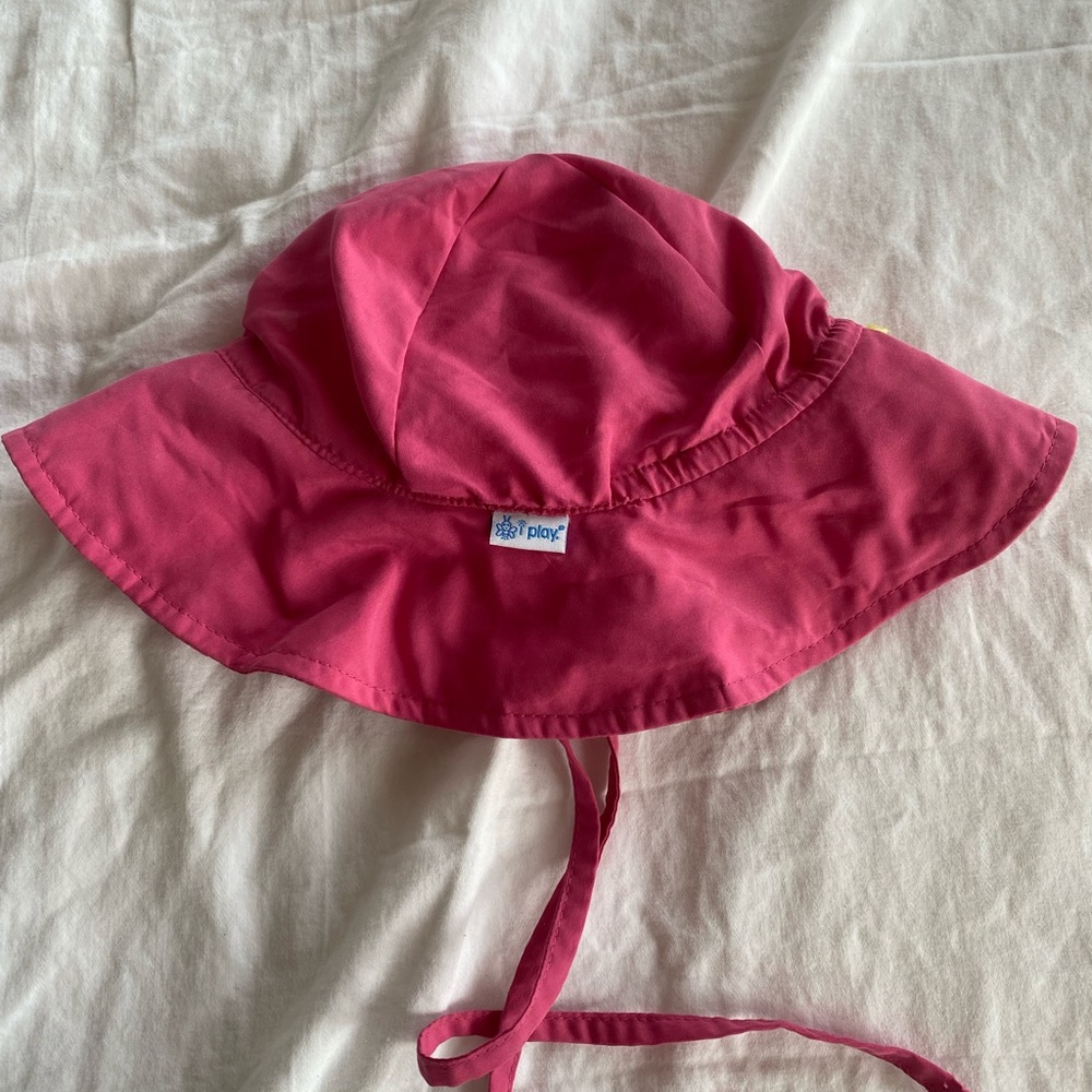 I play summer hat 0-6 months.